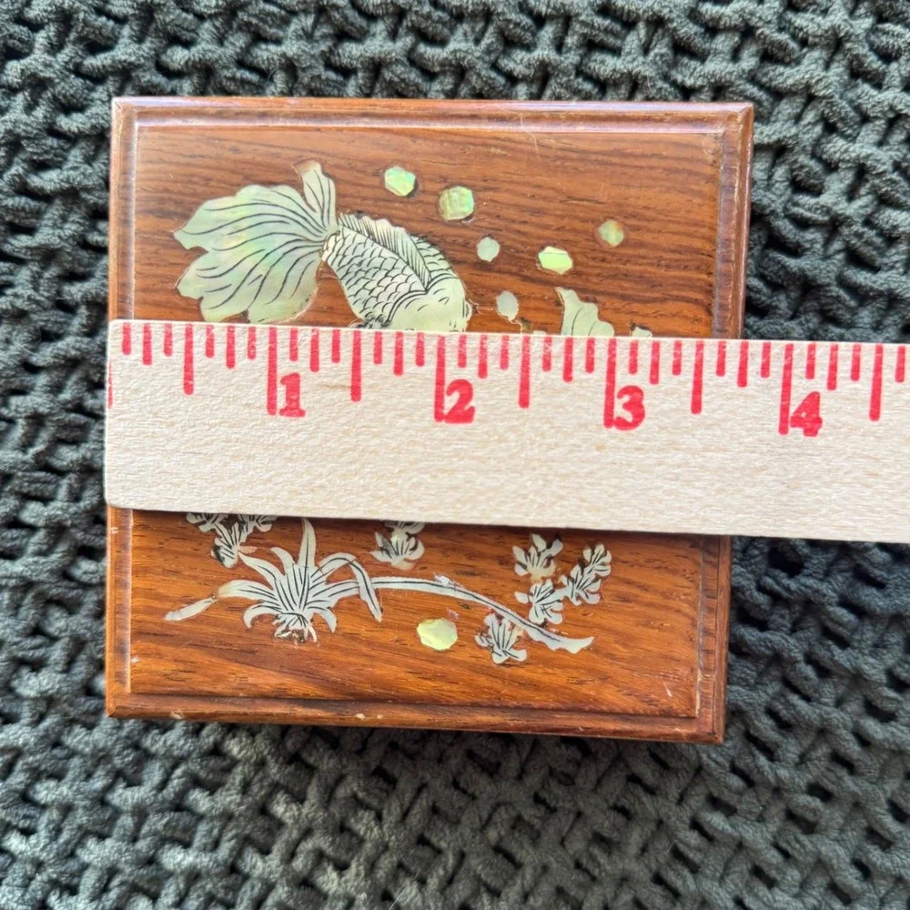 Vintage Chinese Trinket Box Mother of Pearl Inlay Rosewood Koi Fish Jewelry 3.5